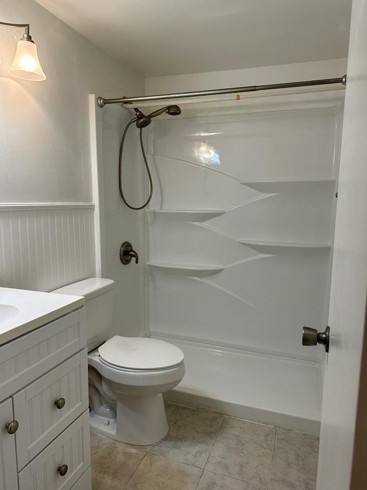 83 Easthampton D - Photo 7 of 19