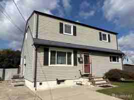 featured image of 14 Barkalow St