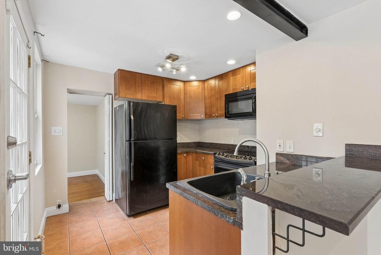 516 S Patterson Park Ave - Photo 6 of 23