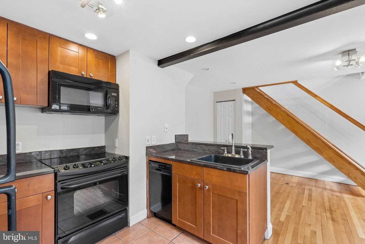 516 S Patterson Park Ave - Photo 7 of 23