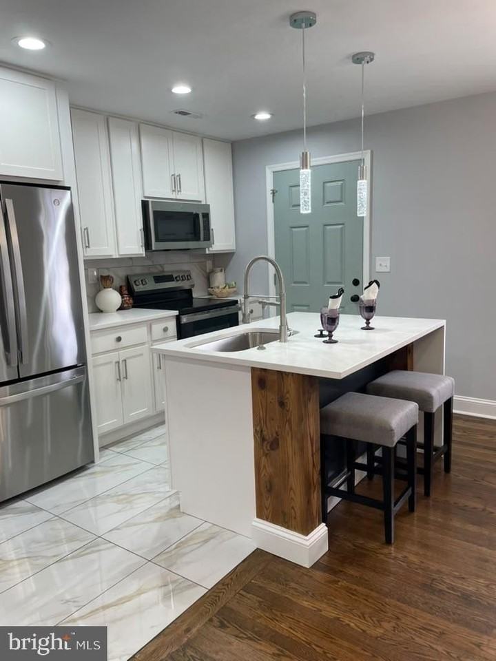 3504 Manchester Ave - Photo 2 of 20