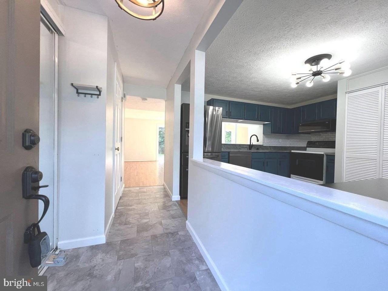 9416 Fitzharding Ln - Photo 2 of 19