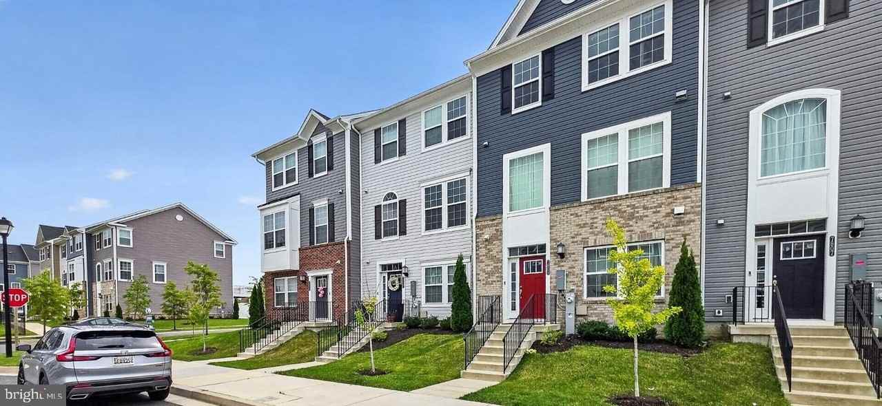 7803 Barrensdale Rd - Photo 4 of 36