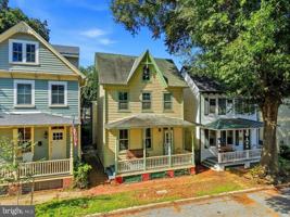 featured image of 206 N Mill St