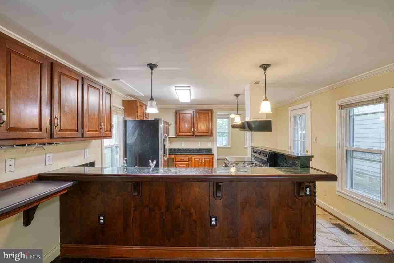 206 N Mill St - Photo 6 of 15