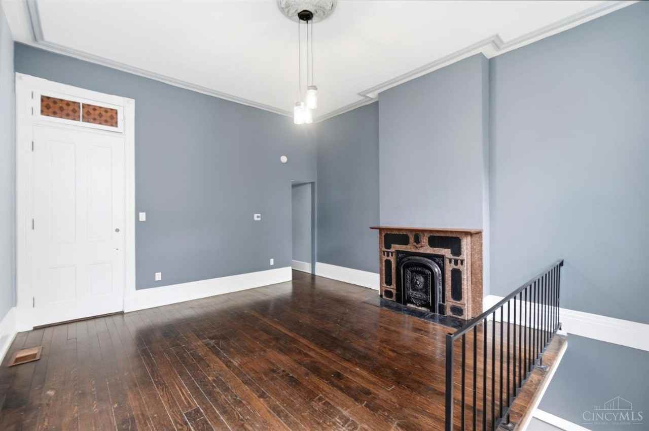 116 Parker St - Photo 6 of 17