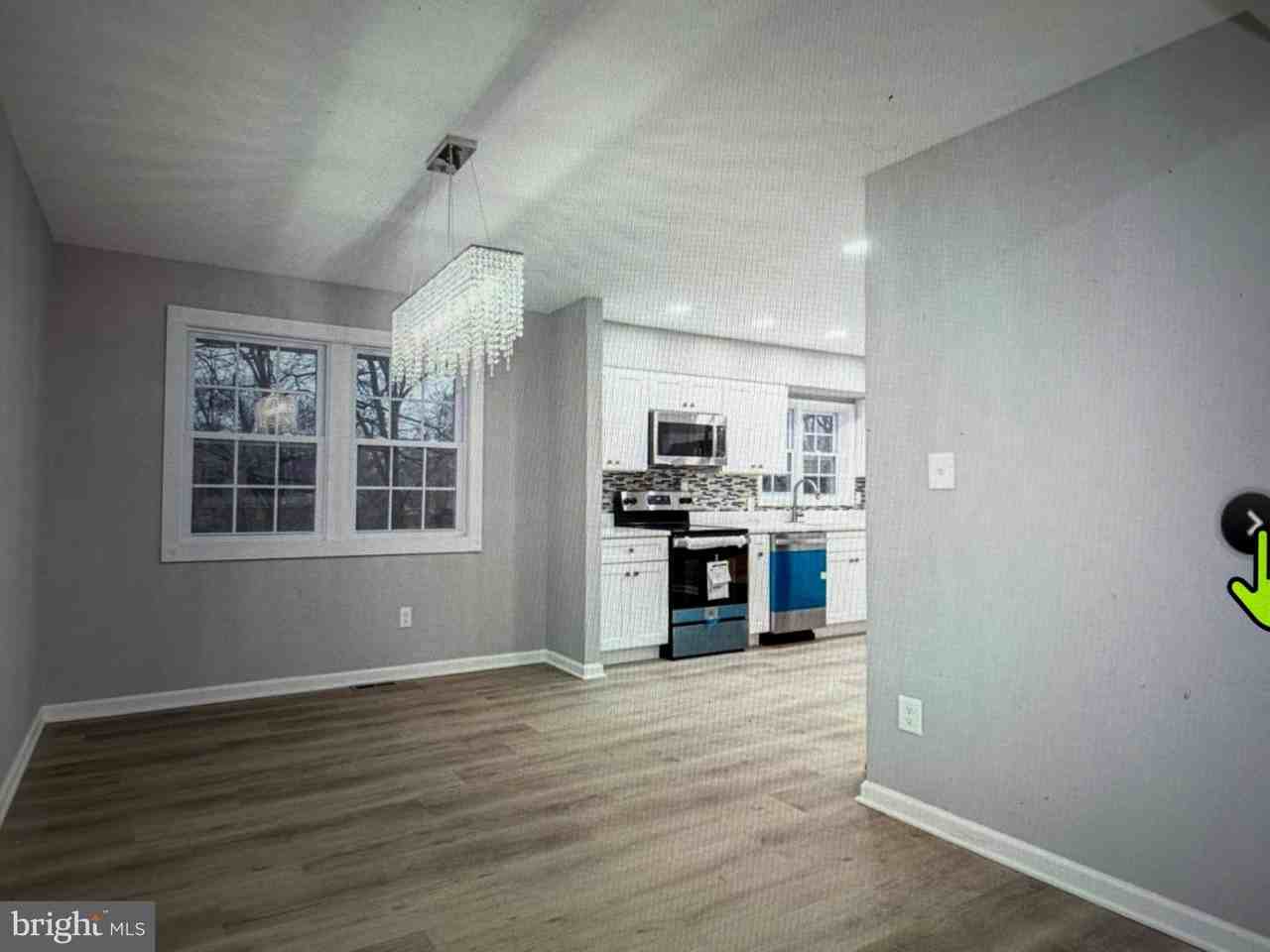 1801 Jarvis Ave - Photo 3 of 12