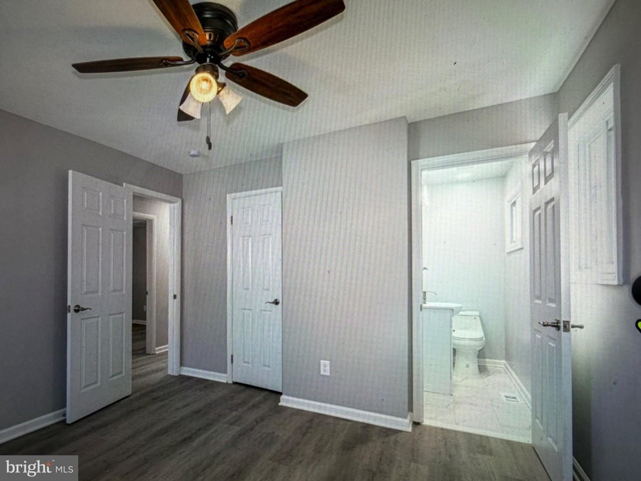 1801 Jarvis Ave - Photo 6 of 12