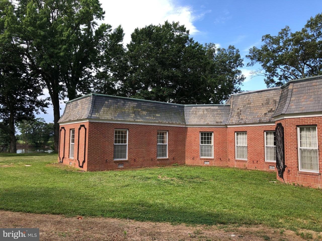 27041 Presquile Rd - Photo 3 of 24