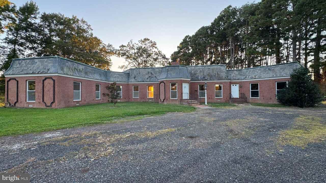 27041 Presquile Rd - Photo 5 of 24
