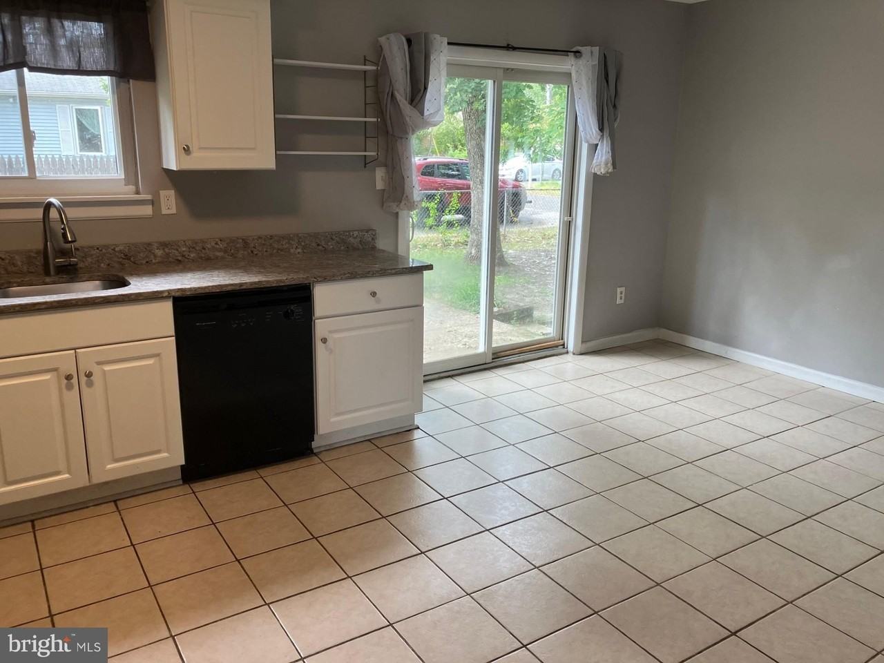130 Clubhouse Rd - Photo 4 of 11