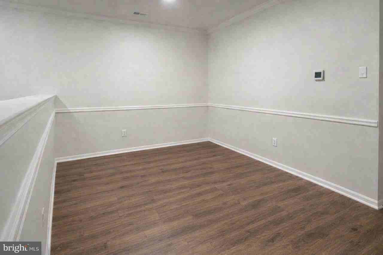 329 Gwynedd Ct - Photo 5 of 15