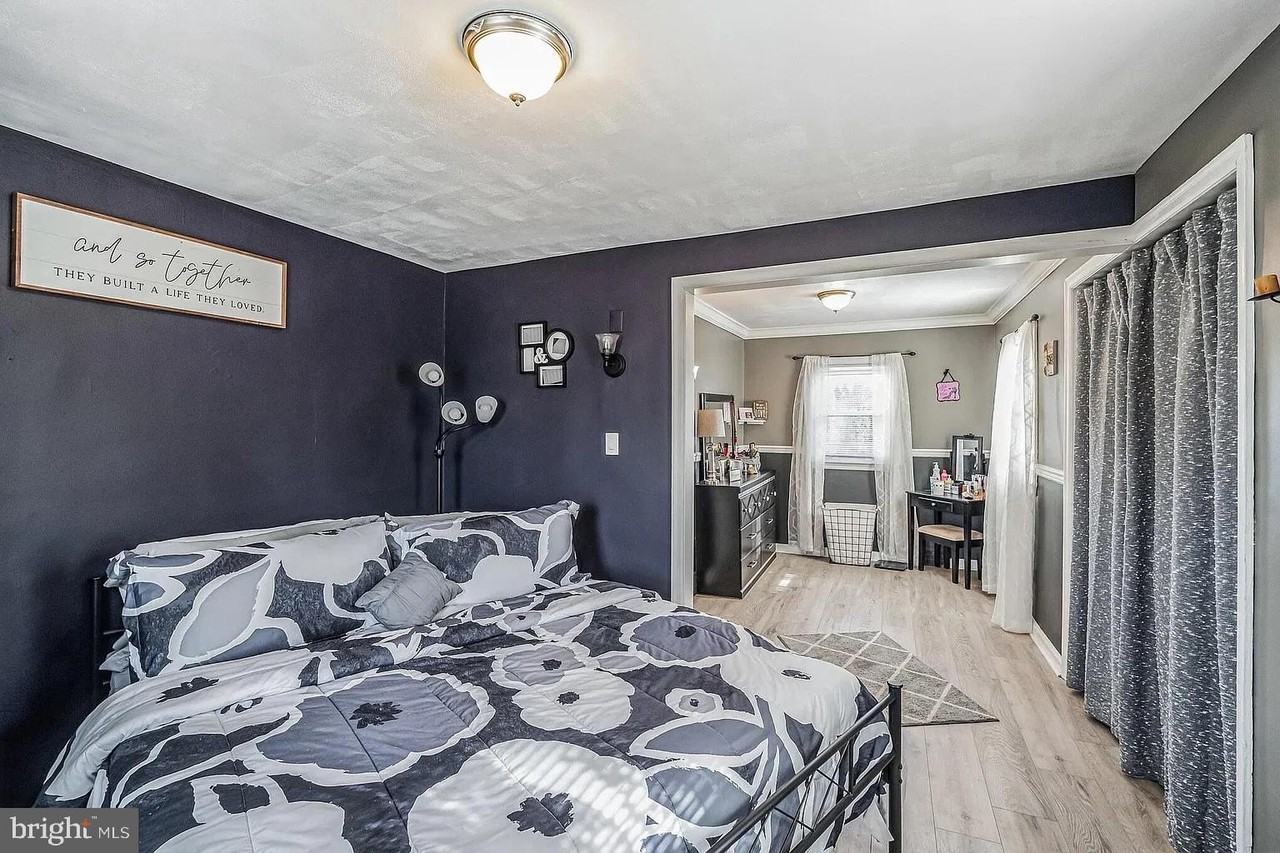 1133 Jefferson Ave - Photo 4 of 10