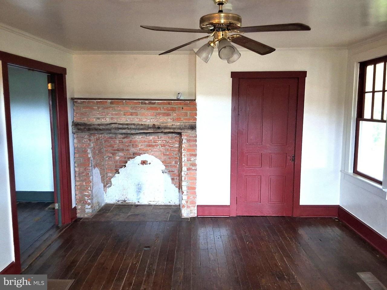 206 Wolfrock Rd - Photo 4 of 14
