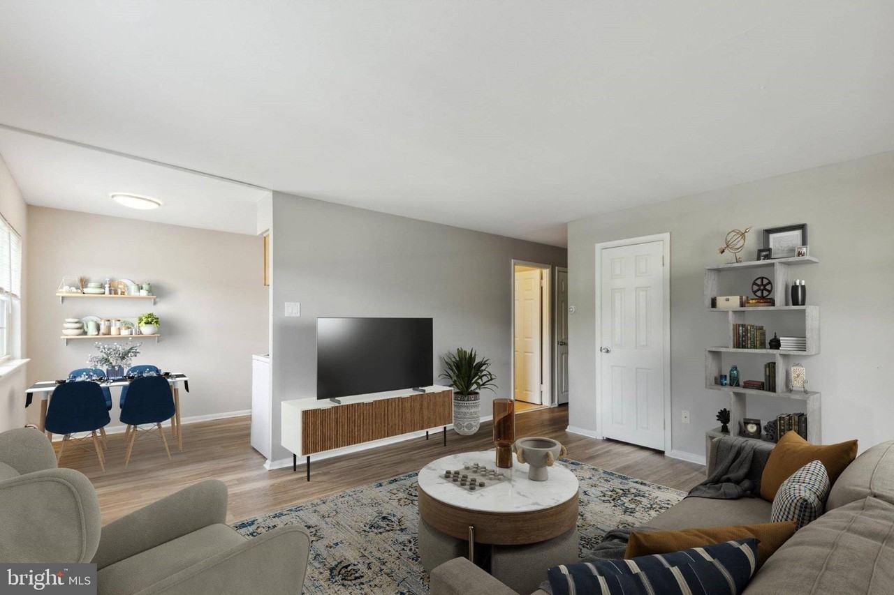 350 N York Rd #C12 - Photo 2 of 11