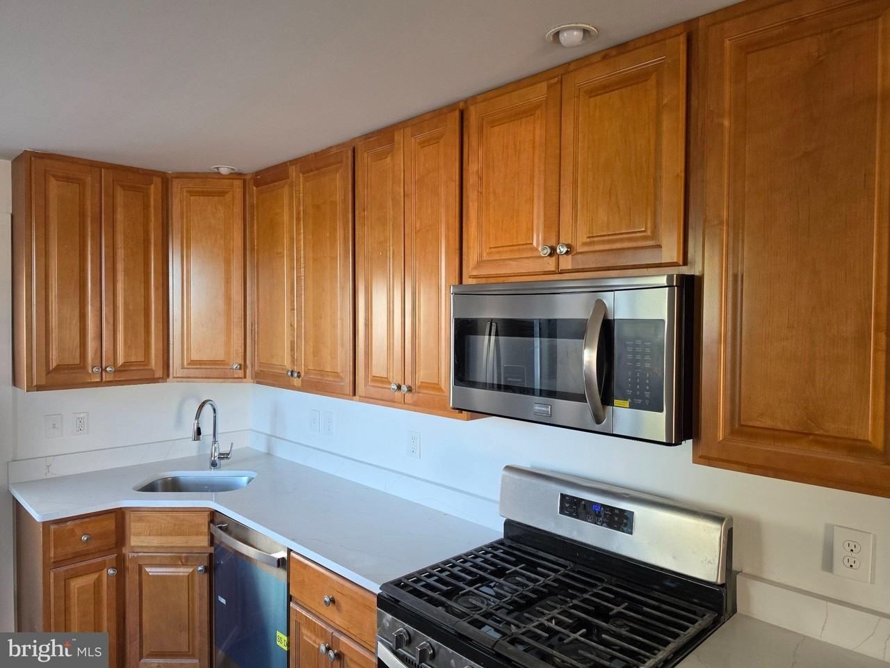 3637 Reed St - Photo 3 of 7