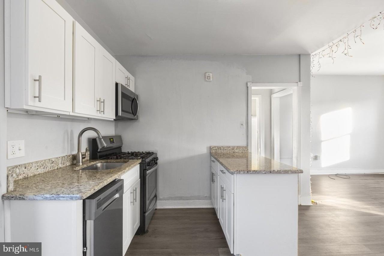 1735 W Oxford St #3 - Photo 5 of 24