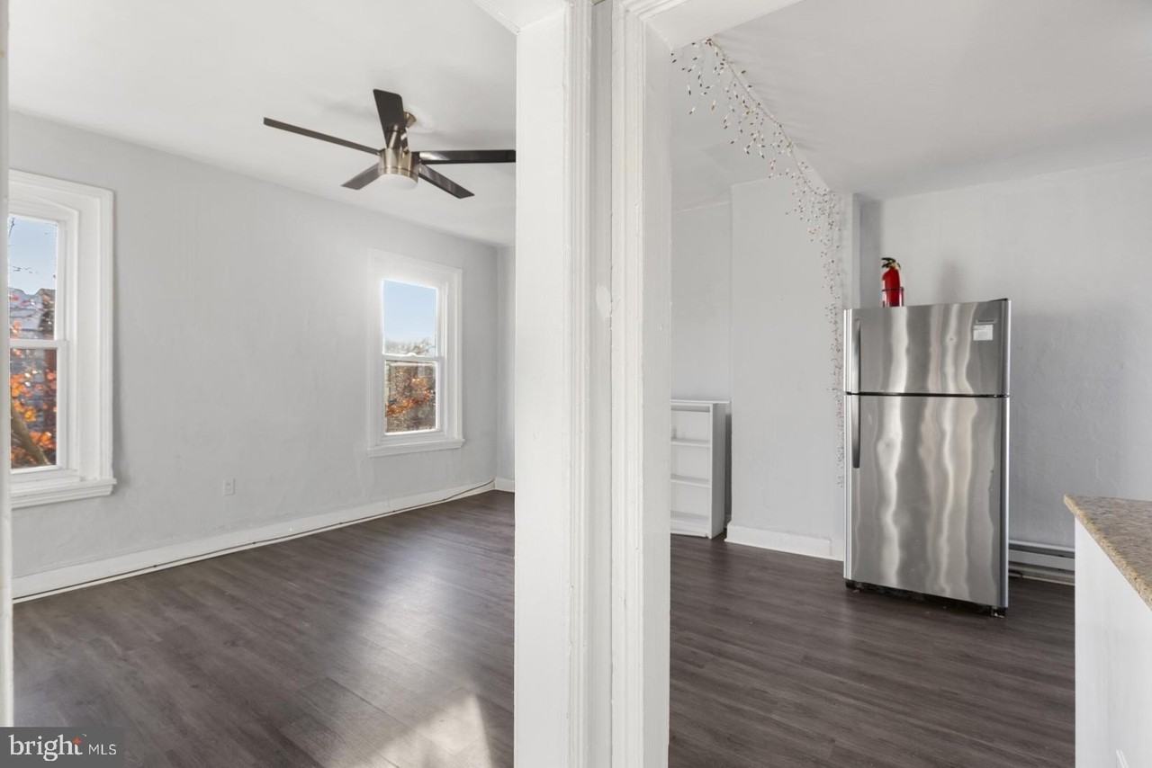 1735 W Oxford St #3 - Photo 7 of 24