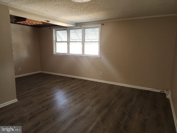 526 Lawler Ter - Photo 4 of 13