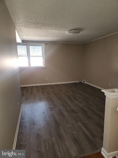 526 Lawler Ter - Photo 5 of 13
