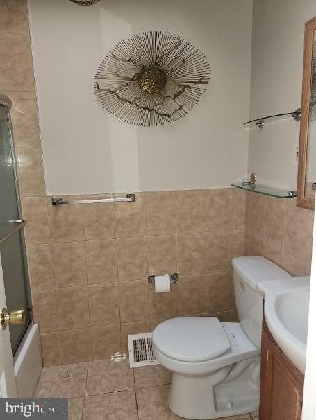526 Lawler Ter - Photo 7 of 13
