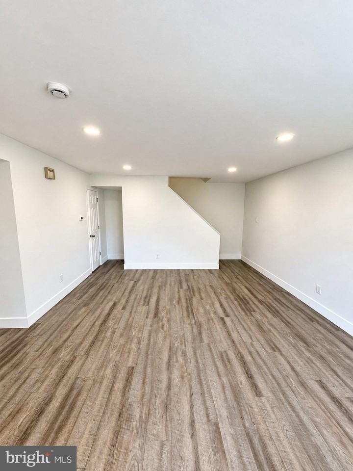 3850 Woodhaven Rd #704 - Photo 2 of 11