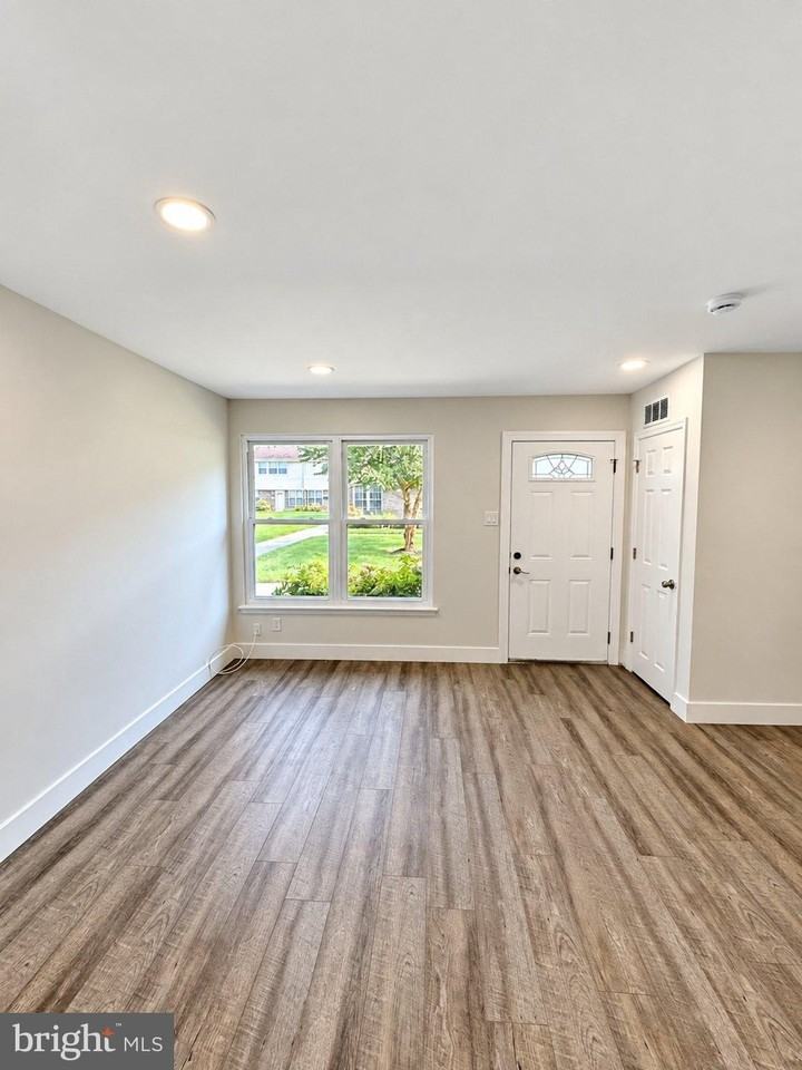 3850 Woodhaven Rd #704 - Photo 3 of 11