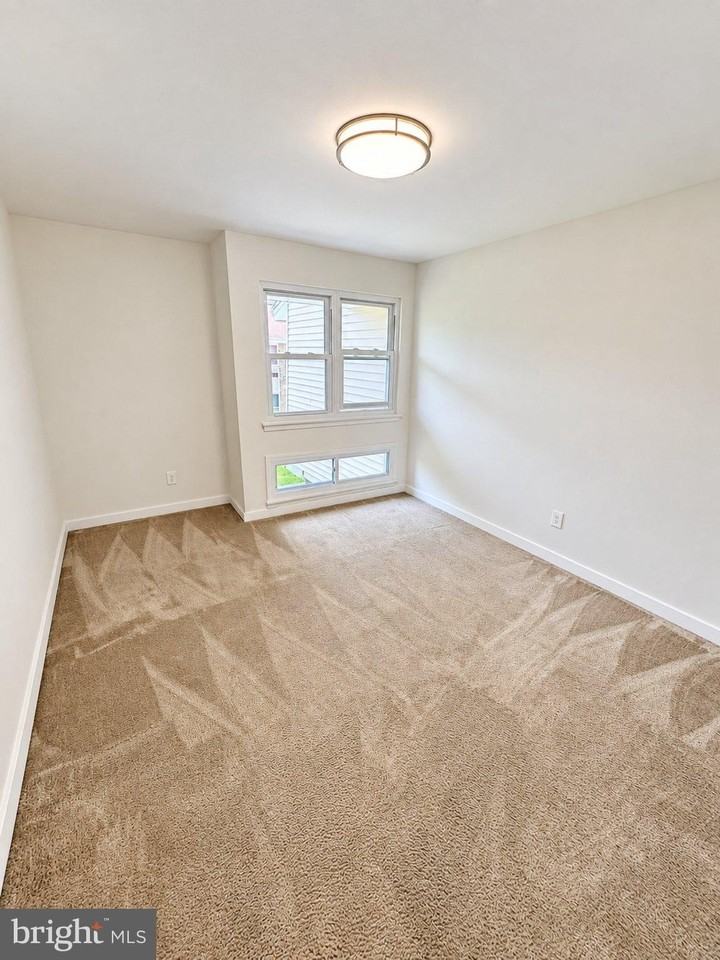 3850 Woodhaven Rd #704 - Photo 7 of 11