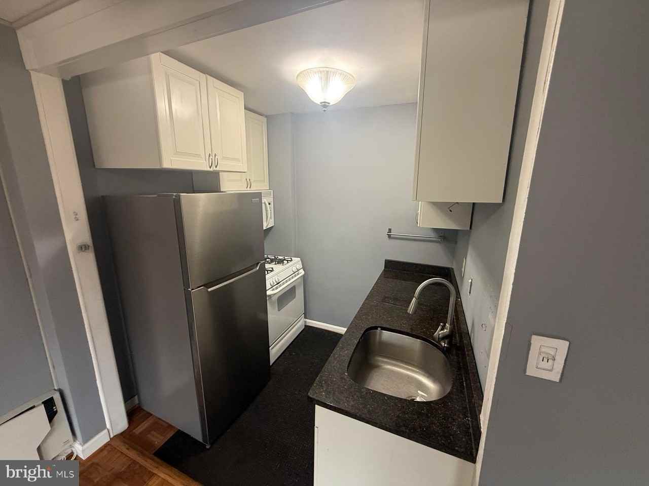 1830 Columbia Pike #216 - Photo 5 of 15