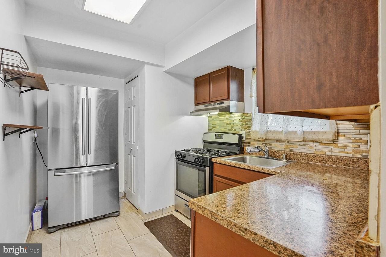5919 Quantrell Ave - Photo 7 of 11