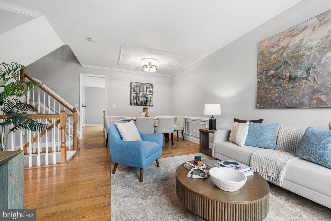 3905 Charles Ave - Photo 6 of 37