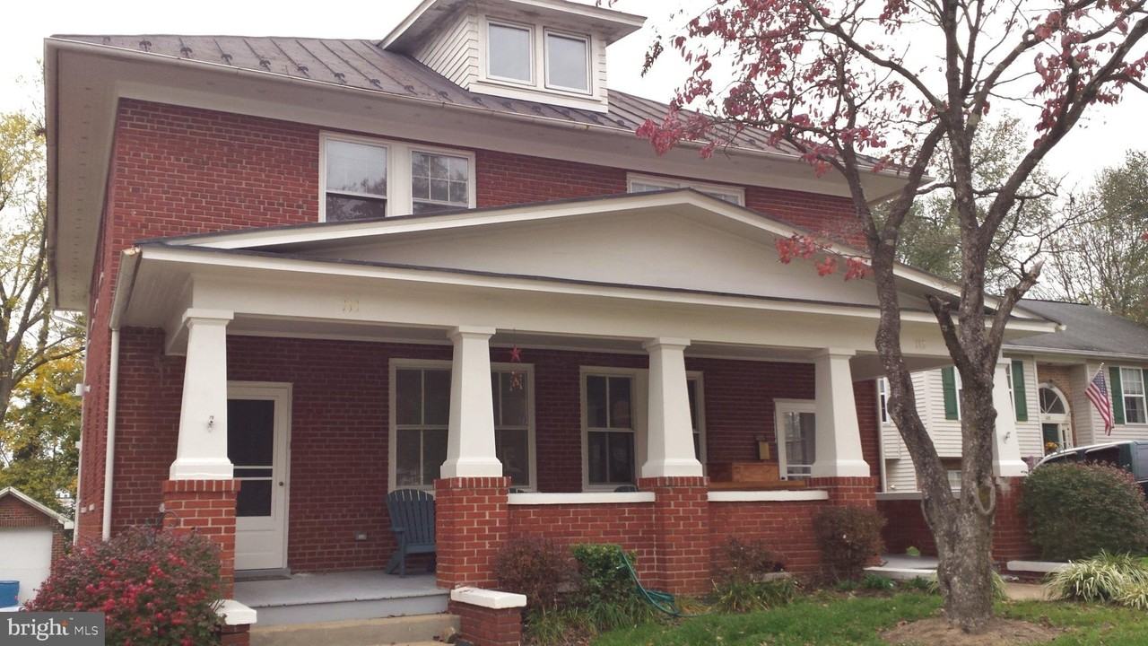 111 Academy St - Photo 2 of 50
