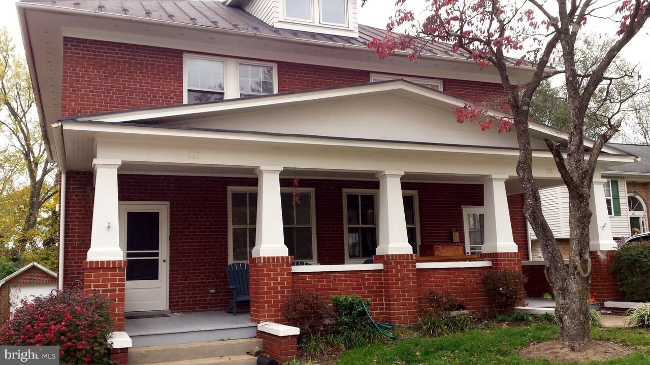 111 Academy St - Photo 3 of 50
