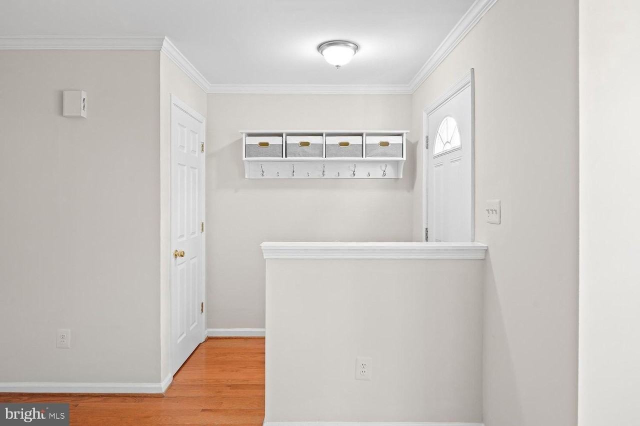 8483 Laurel Oak Dr - Photo 2 of 18
