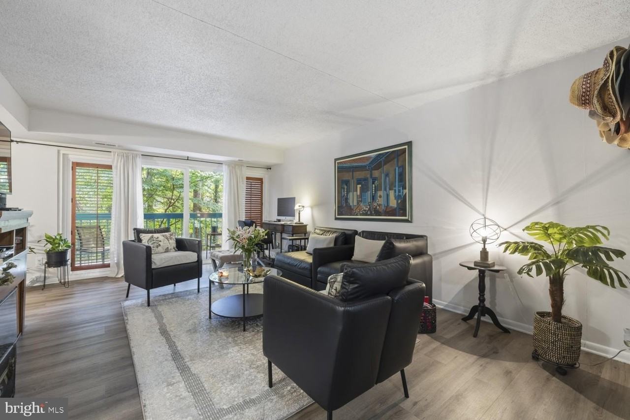 11815 Breton Ct #12B - Photo 6 of 20