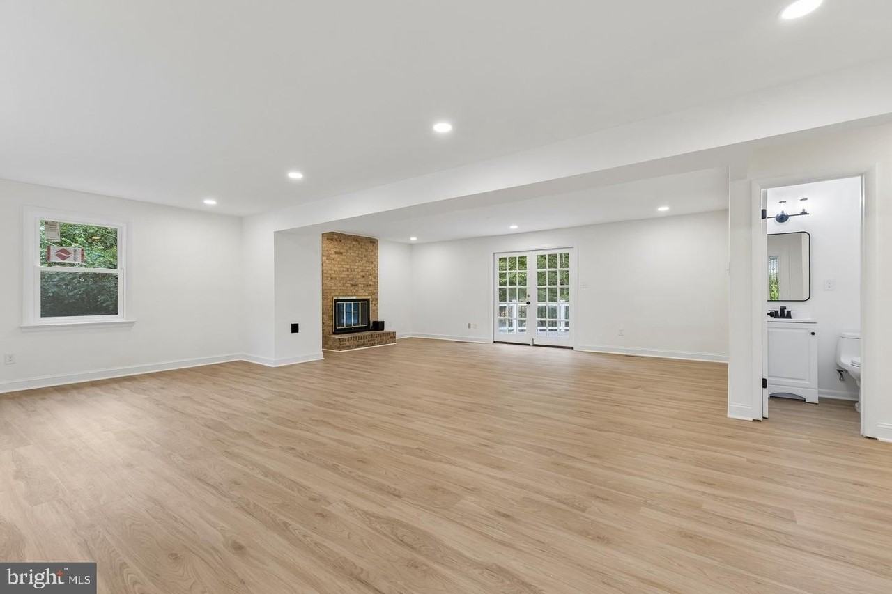 4408 Banff St - Photo 6 of 38