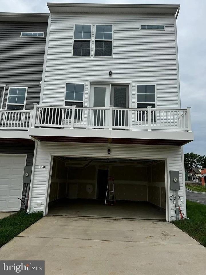 3120 Eton Pl - Photo 4 of 8