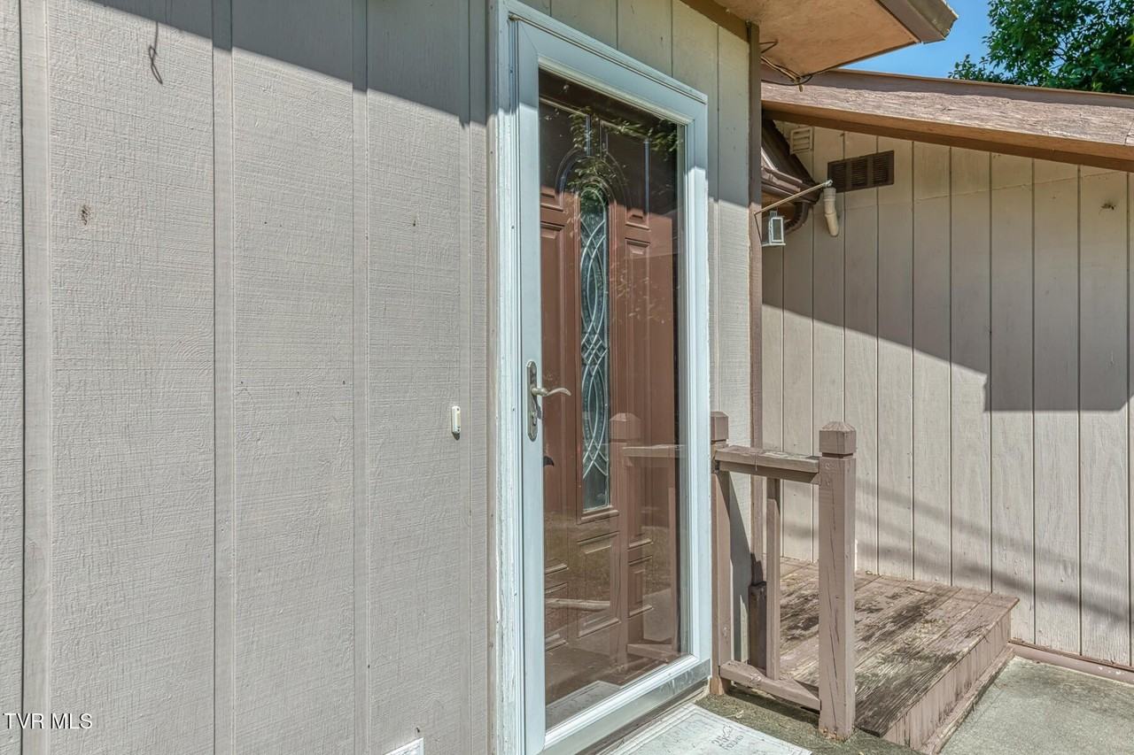 867 Mayberry Rd - Photo 3 of 50