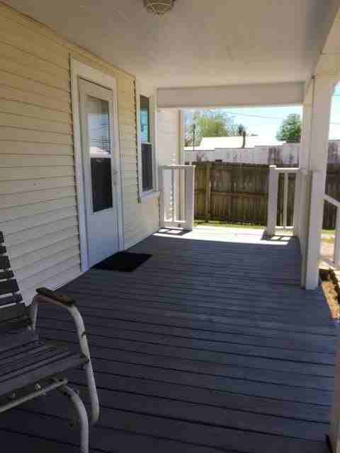 116 N Spring St - Photo 3 of 22