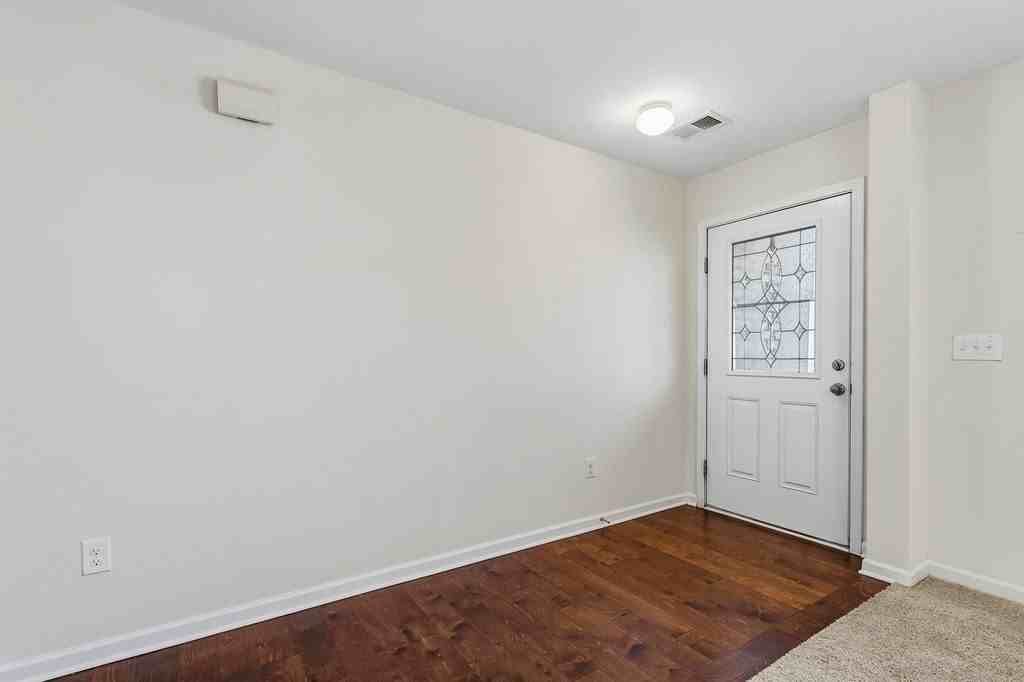 31 Ravencrest Dr - Photo 3 of 15