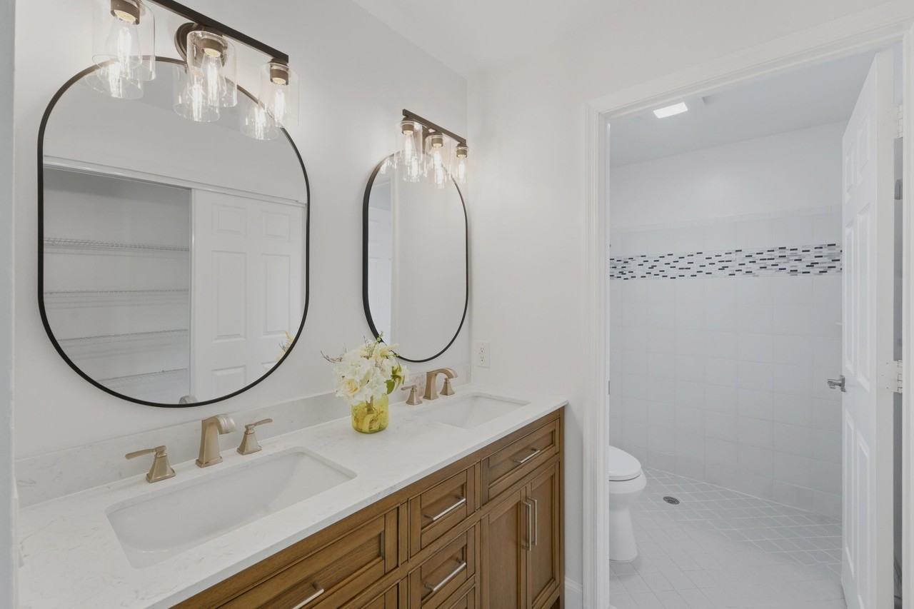 956 Sage Ave - Photo 7 of 50