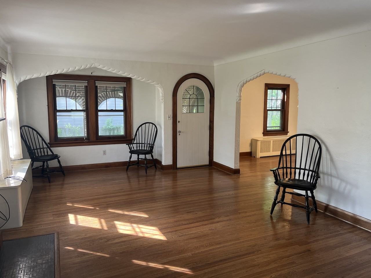 616 Valley Dr #1 - Photo 4 of 16