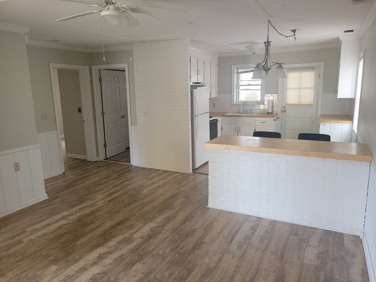 600 Oakhurst St #1 - Photo 2 of 7