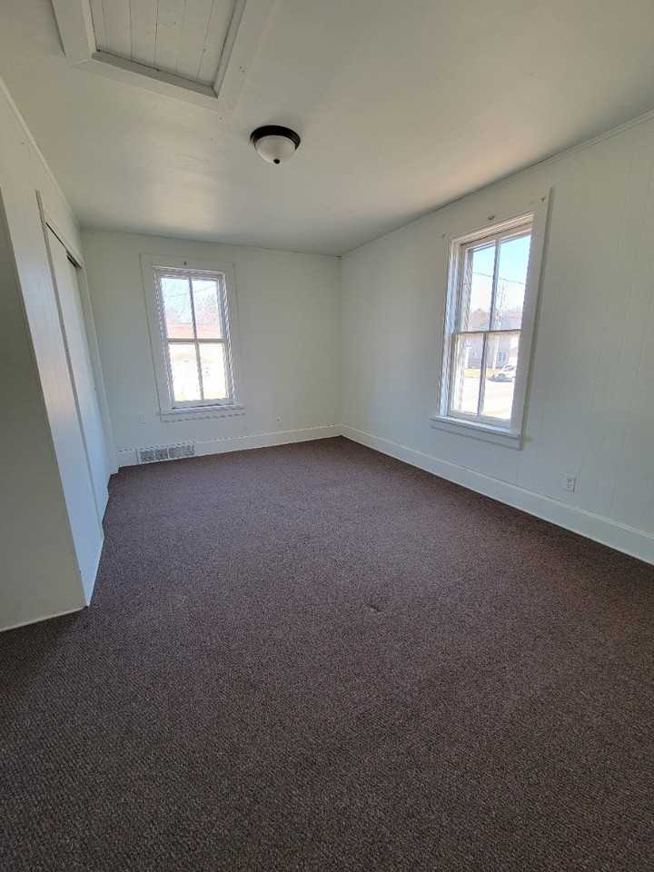 907 Townline Rd #1 - Photo 2 of 11