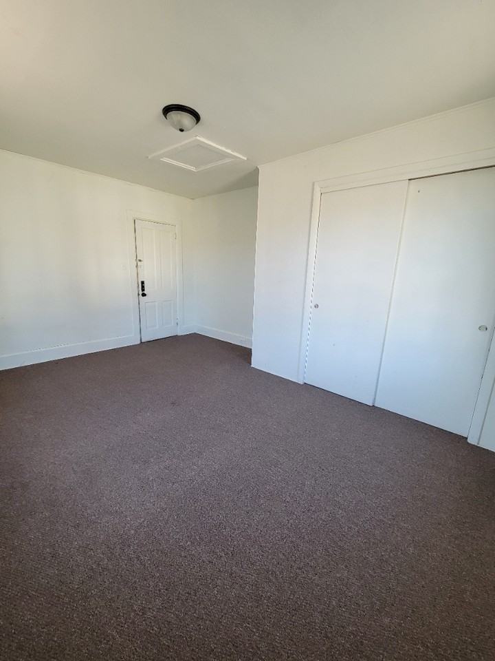 907 Townline Rd #1 - Photo 3 of 11