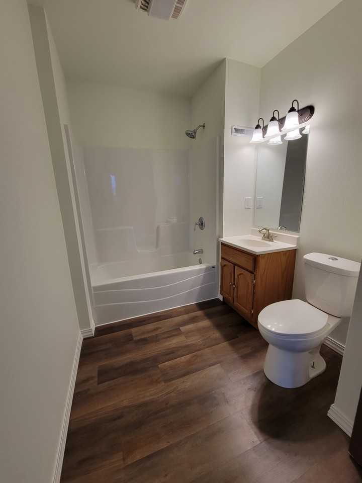 902 Washington St #1 - Photo 2 of 7
