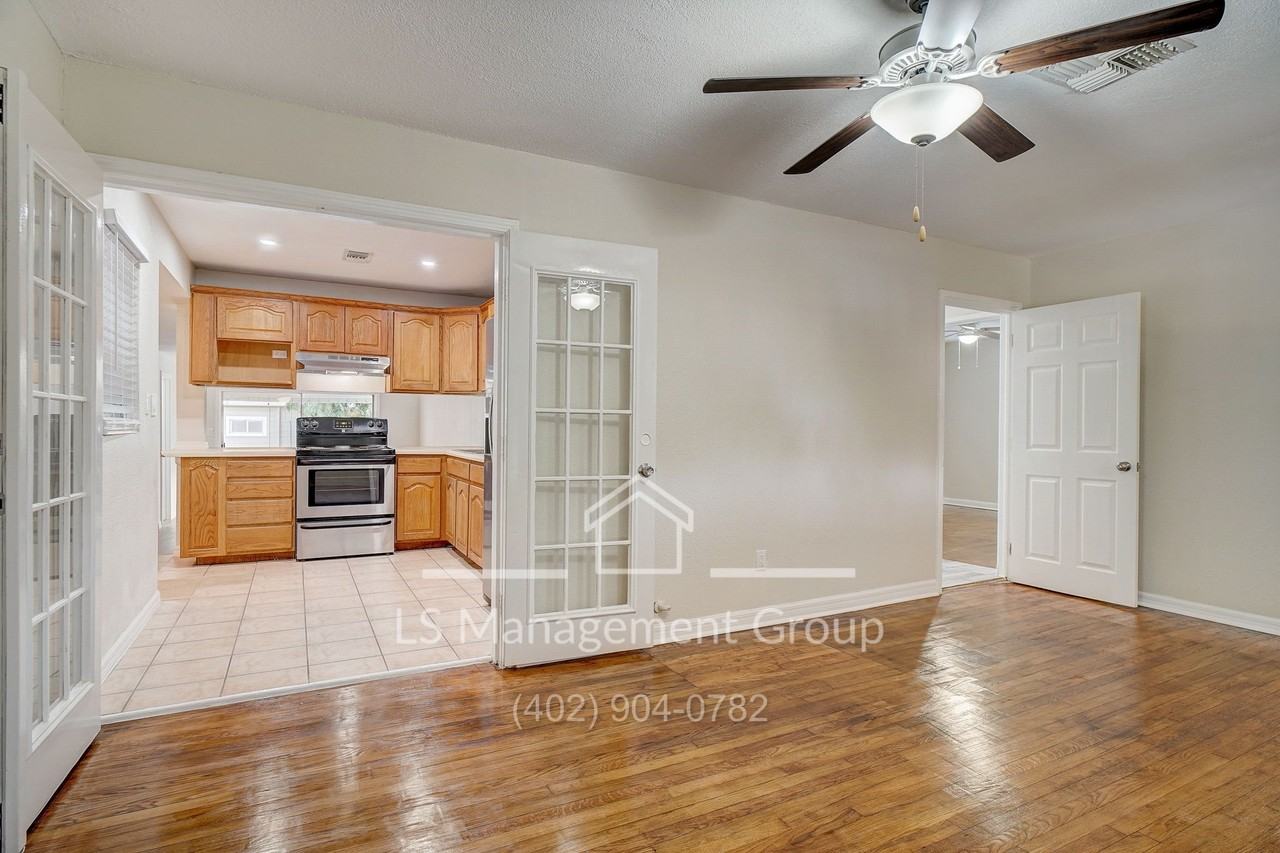 609 Taft Blvd #1 - Photo 7 of 49