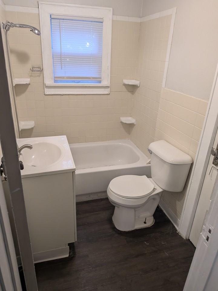 1820 Harold St #1 - Photo 6 of 22