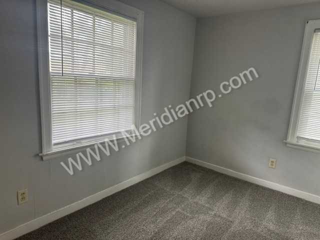 1605 W 4th St #1 - Photo 7 of 8