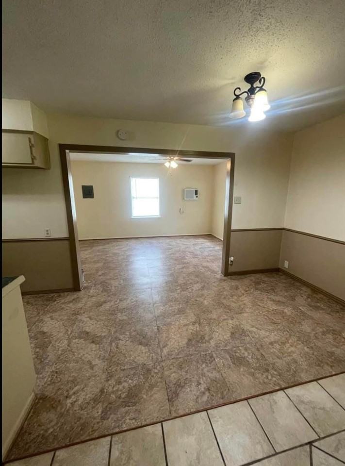 3612 Seagull St #1 - Photo 2 of 16